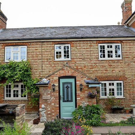 Woodleys Cottage Woburn Sands ภายนอก รูปภาพ